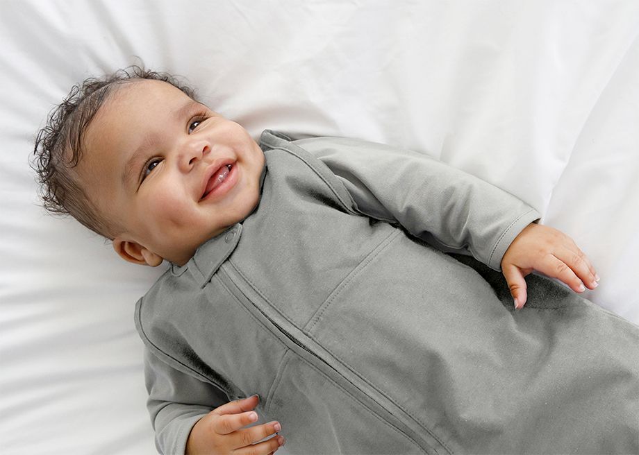 What is the Difference Between a Sleep Sack vs. Swaddle?