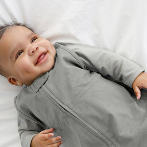 What is the Difference Between a Sleep Sack vs. Swaddle?