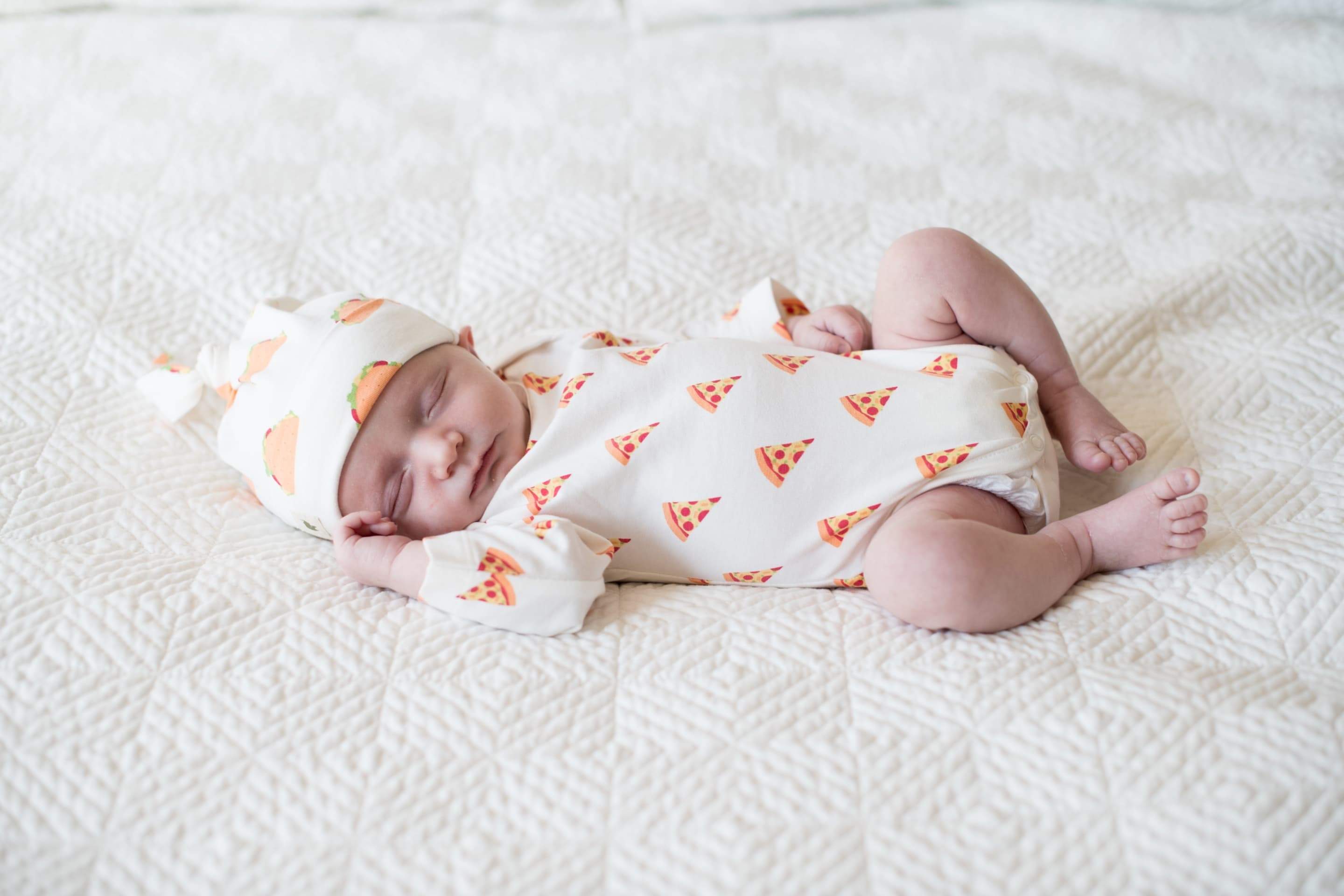 8 Rules to Follow When Visiting a Newborn Baby